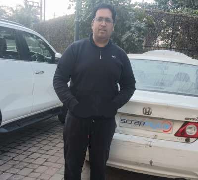 ScrapMyCar Customer Review - Amit Dhamija testimonial on professional car scrapping